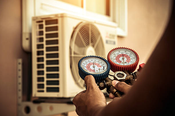 Professional Ac Installation technician working in Orange, CA